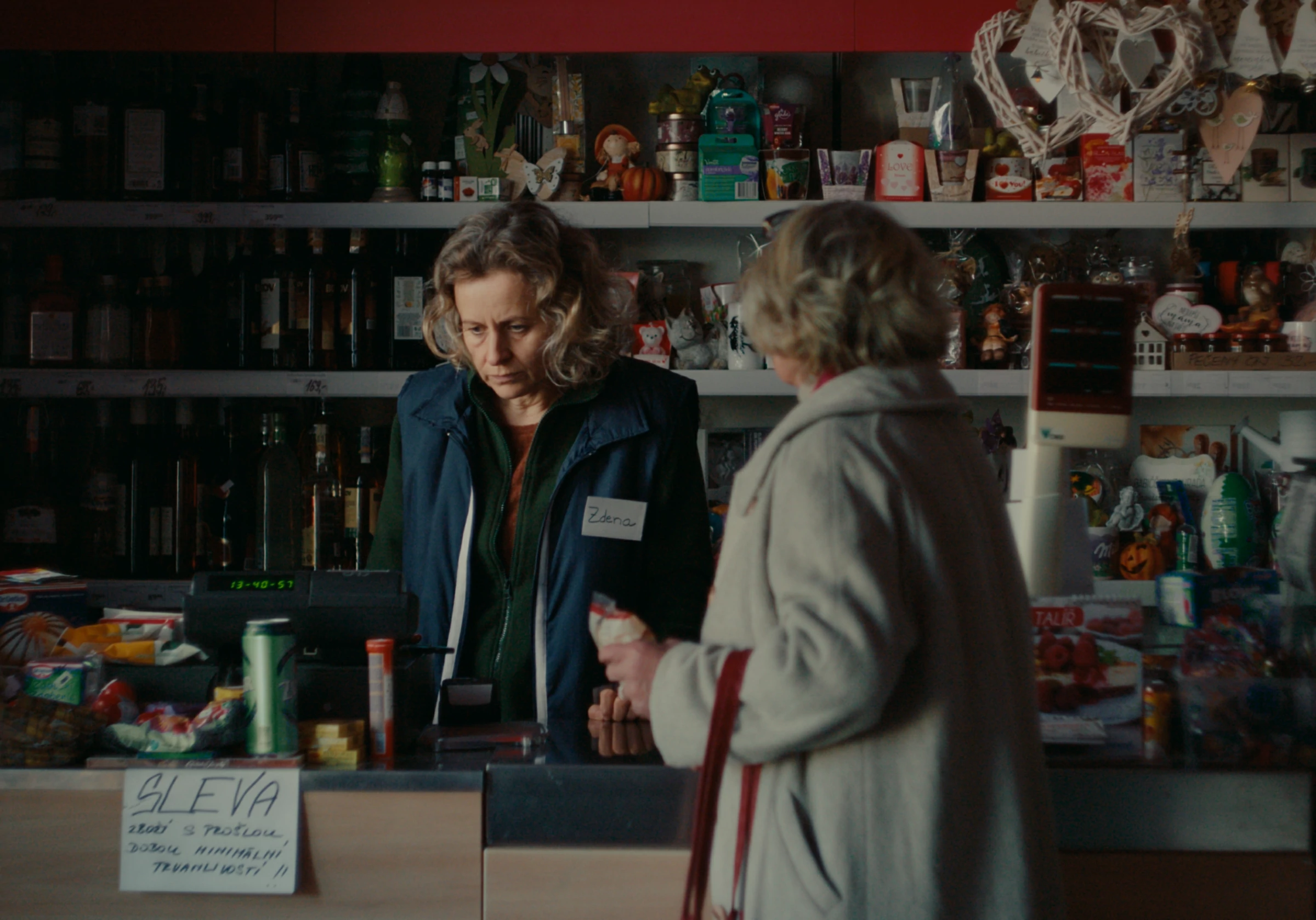 DalekoOdStromu_still_002_Kotrbova